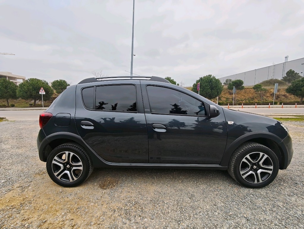 Sandero otomatik 16.000km - 4