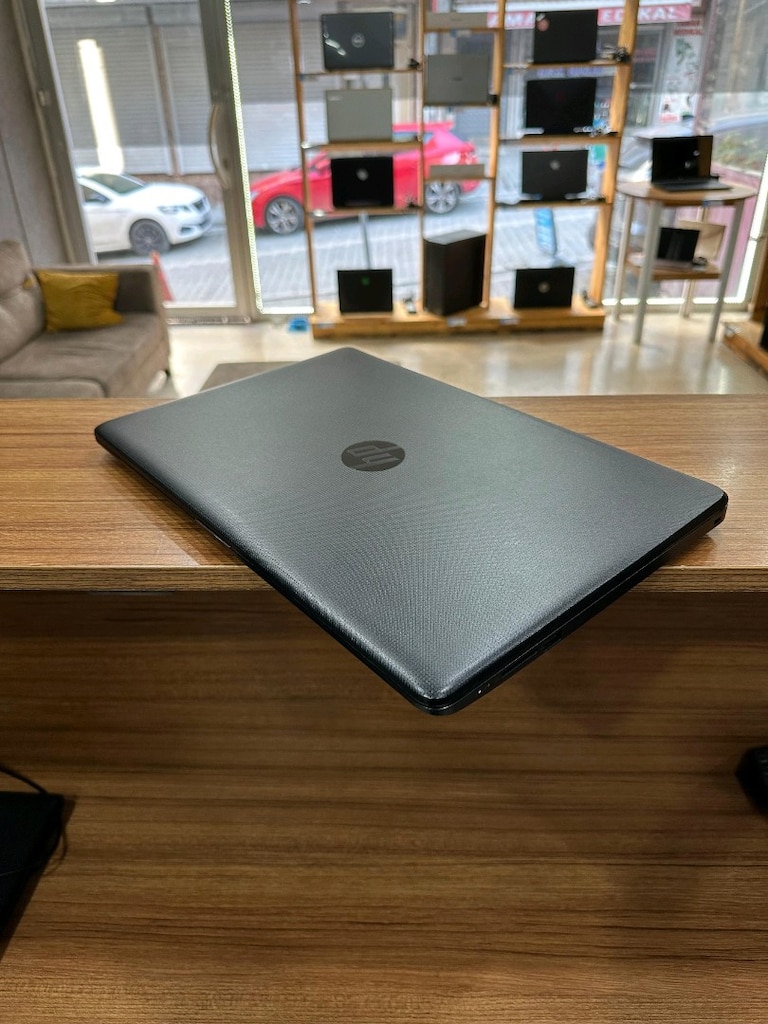 HP Laptop A9 9420 Nesil işlemci 8 GB RAM 256 GB SSD 15.6 " - 4