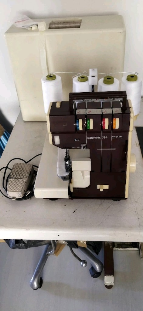 Pfaff Hobbylock 794 model overlok makinesi - 2