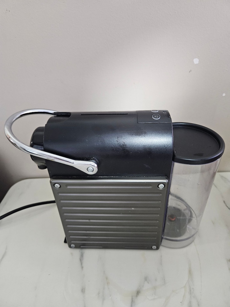 Orijinal Nespresso Pixie C60 Titan kapsüllü kahve makinesi. - 4