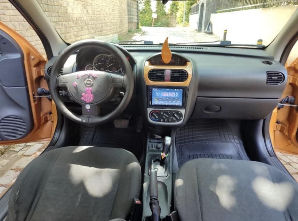 2005 çıkışlı Otomatik Corsa 1.2 Tavan boyasız Sadece benzinli 222binde - 8