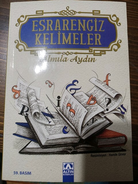 Esrarengiz kelimeler, Almila Aydın