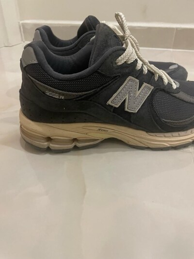new balance 2002r gri süet sneaker