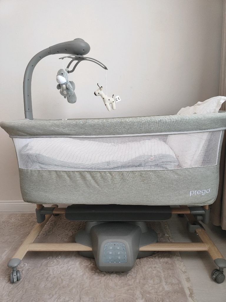 Temiz az kullanılmış yatağıyla birlikte Prego carmela model anne beşik