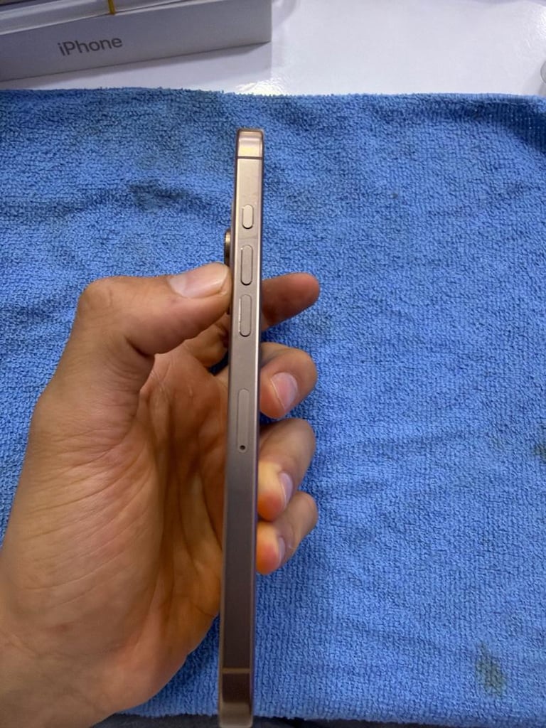 İPHONE 16 PRO MAX 256GB - 4