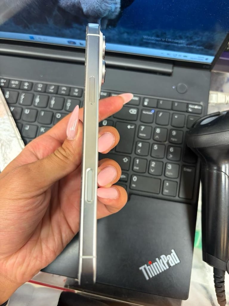 Satılık iPhone 16 Pro Max 256 GB - 4