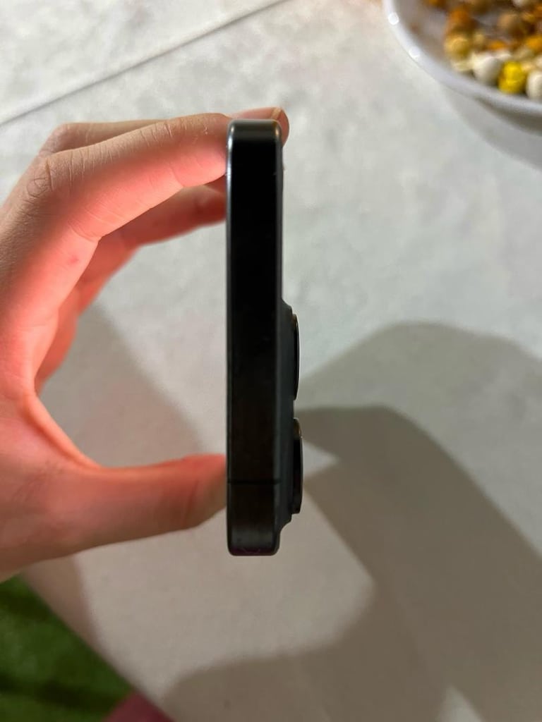 TEMİZ KULLANILMIŞ IPHONE 15 PRO - 2