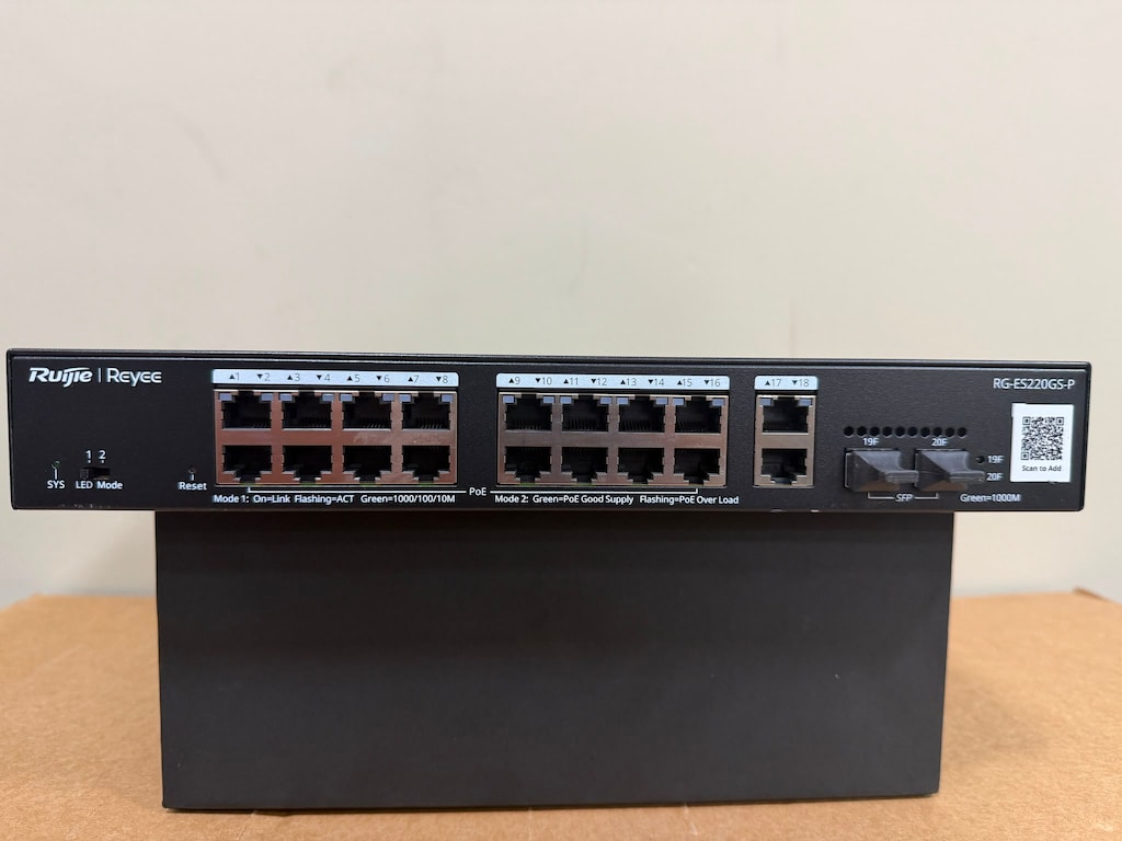 Ruijie Reyee RG-NBS3200-24GT4XS-P 24 Port Gigabit PoE+ - 2