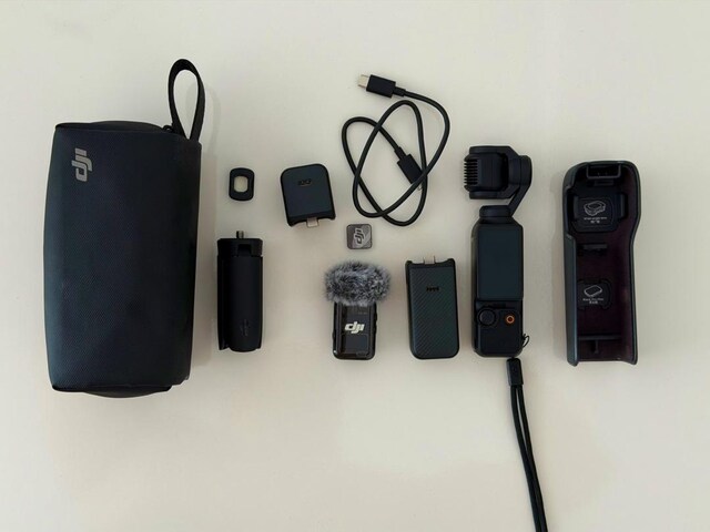 DJI Osmo Pocket 3 Combo