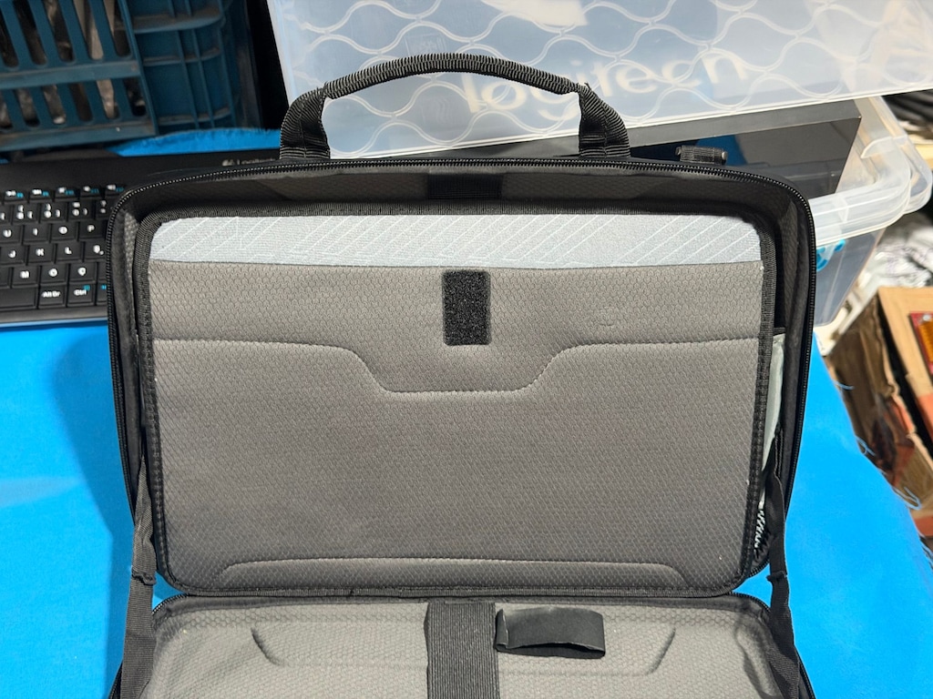 Thule Gauntlet 4 MacBook Bilgisayar Çantası 13.3" - Siyah - 4