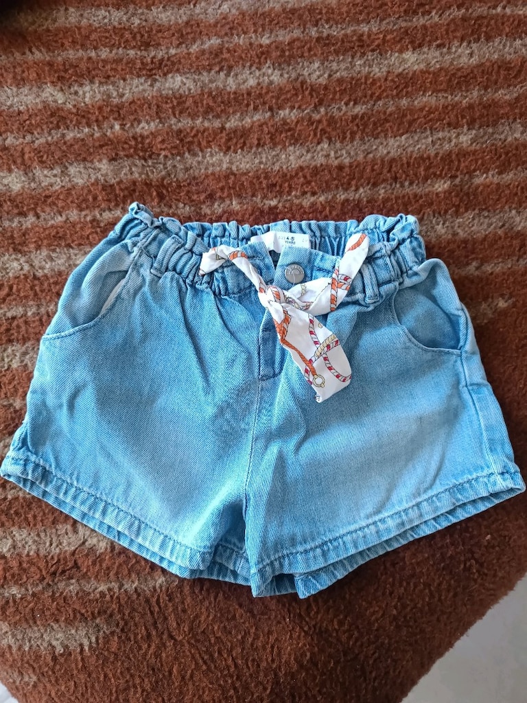 zara kot şort 4-5 yas