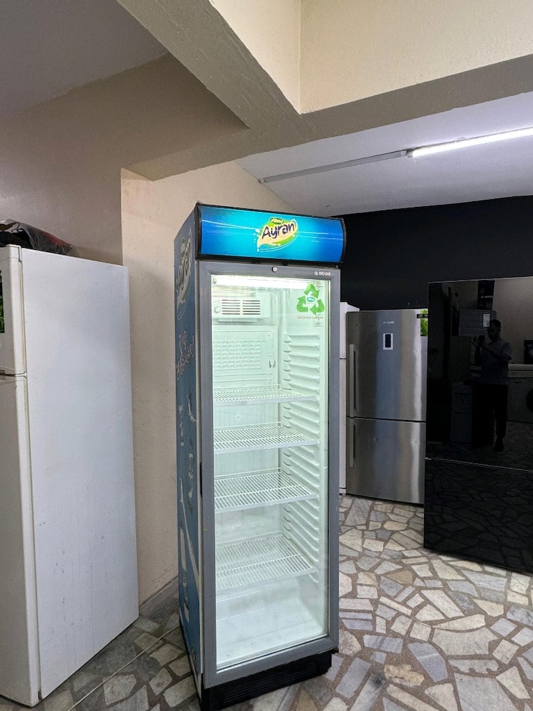 SAĞLAM ÇALIŞIR DURUMDA MEŞRUBAT DOLABI - 2
