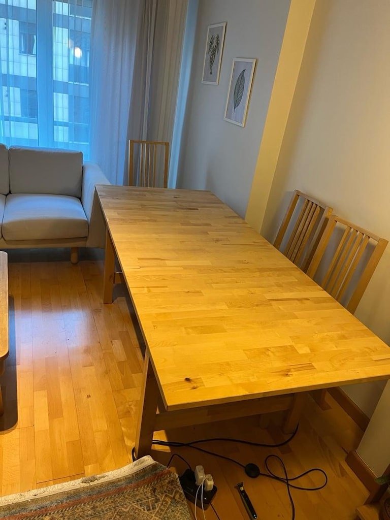 IKEA 6/8 Kişilik Yemek Masası Takımı - 6