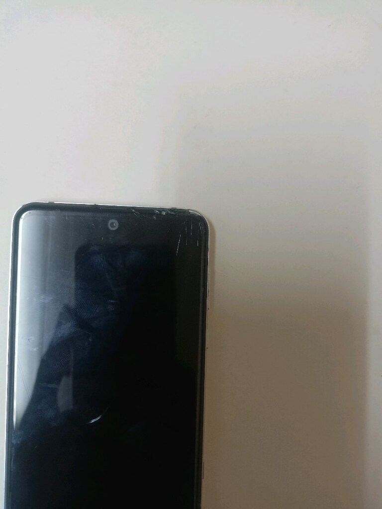 sharp aquos r2 64..4ramlı ekran sorunlu - 8