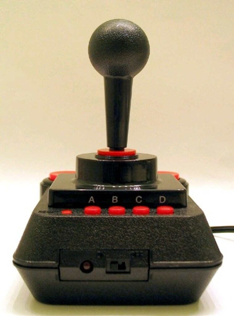 C64 DTV (Commodore 64 Direct-to-TV) - 2