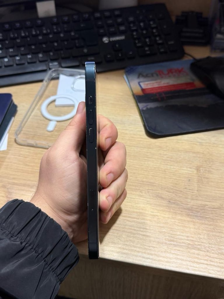 iPhone 14 plus - 3