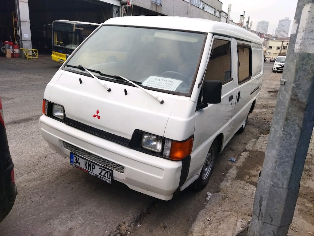 Mitsubishi L300 4+1 ctvan - 2