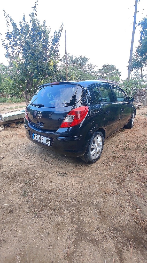 Opel Corsa 2010 model 125 binde - 2