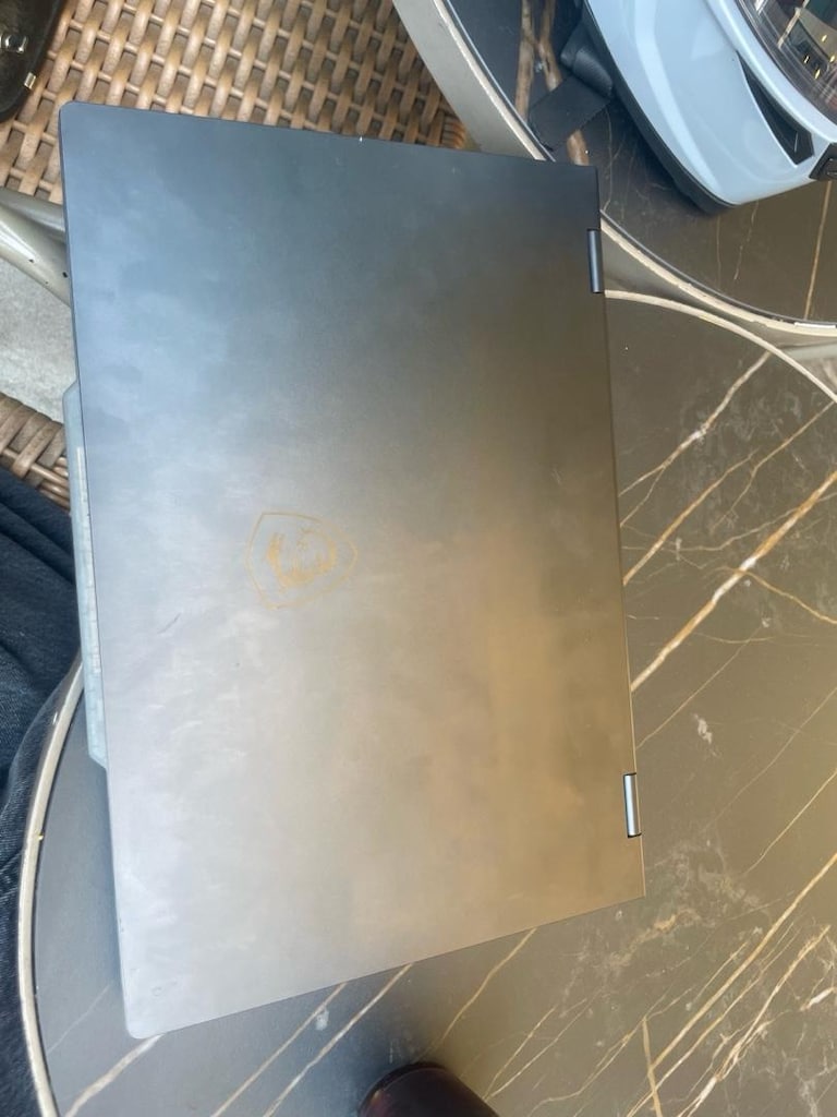 mai mag 15 cyborg laptop - 3