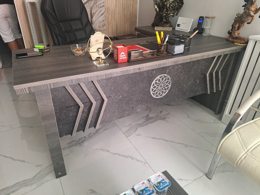 ofis mobilyası 4 ay kullanildi - 5