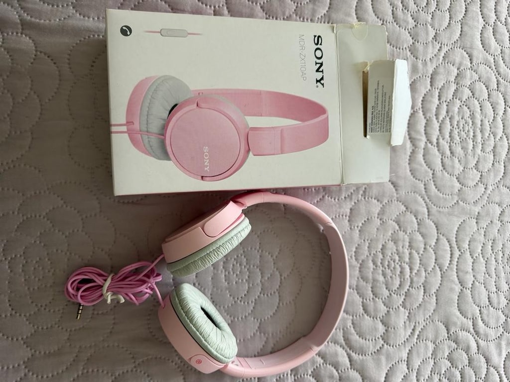 Sony kulaküstü kablolu kulakllık