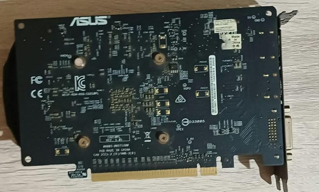ASUS GTX 1050 Ti 4 GB GDDR5 - 2