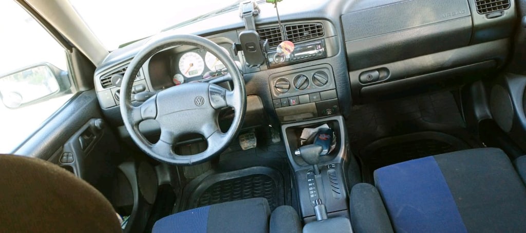 Temiz, ful bakımlı otomatik golf - 8