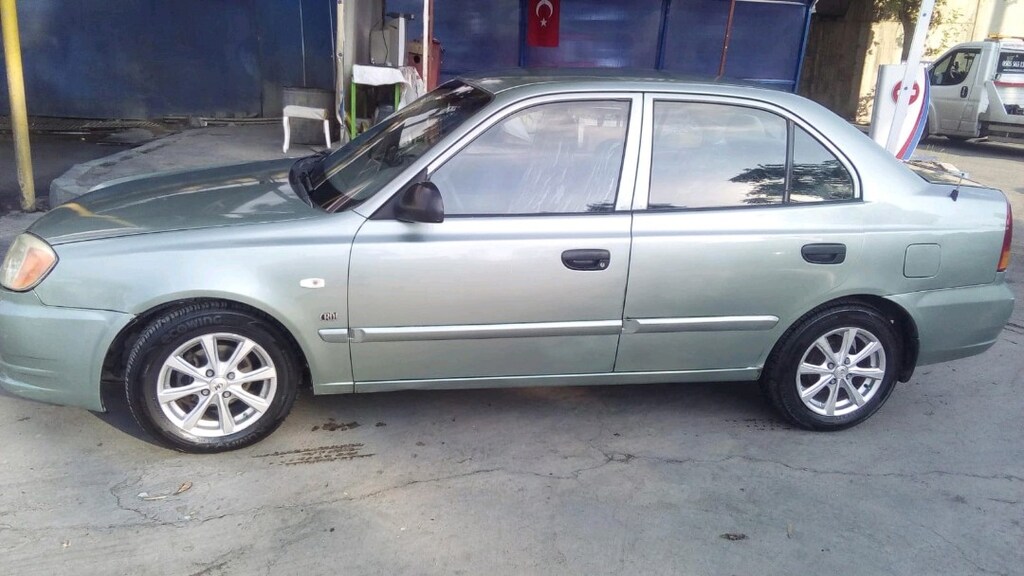 2004 hundai acsent - 6