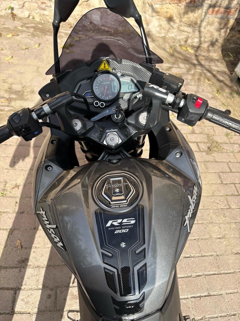 Kazasız BAJAJ RS200 2023 model Bakımlı Muayne Yeni - 14