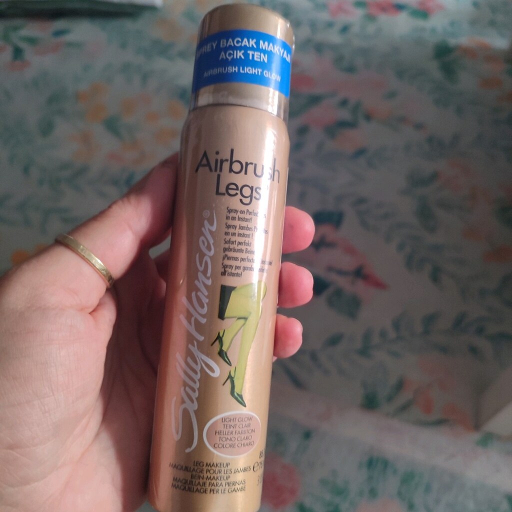 Sally Hansen airbrush legs sprey