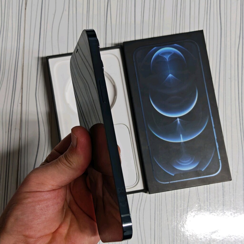 iPhone 12 Pro Max 128 değişensiz hatasız Türkiye cihazı - 2