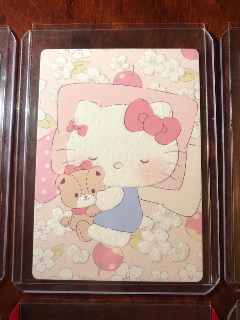 Hello Kitty Fluffy Limited Edition Lot - 6