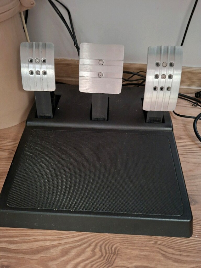 thrustmaster t300 ve th8s vites - 3