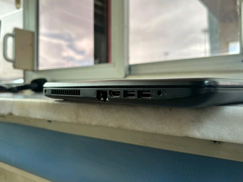 SIFIR AYARINDA KUSURSUZ HP LAPTOP 15-BS1XX - 7