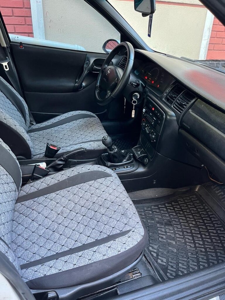 VECTRA B 98 2.0 GLS - 5