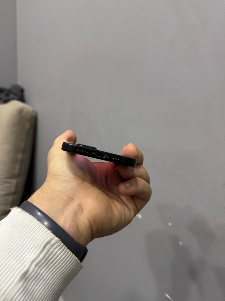 iPhone 15 128 gb hatasız - 3