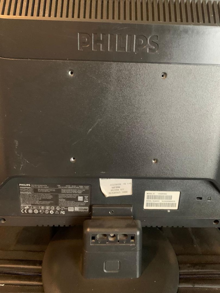 Philips 170S8FB/00 – 17” LCD monitör - 2