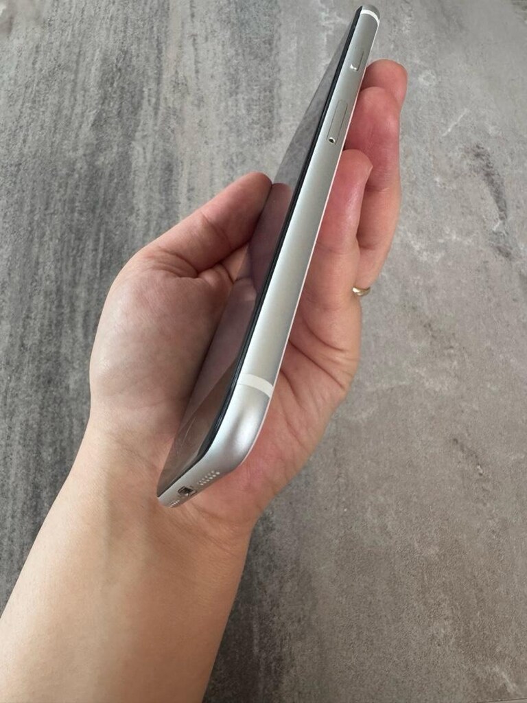 iPhone SE 2. nesil (2020) – 128 GB – Beyaz - 4