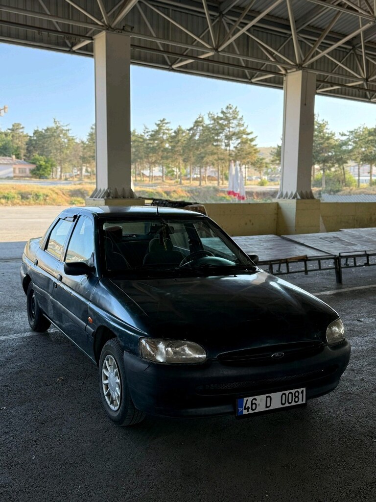 Değişensiz Ford Escort CL - 4