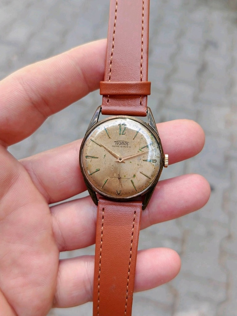 1977 imalı TECHNOS KURMALI ERKEK KOL SAATİ - 2