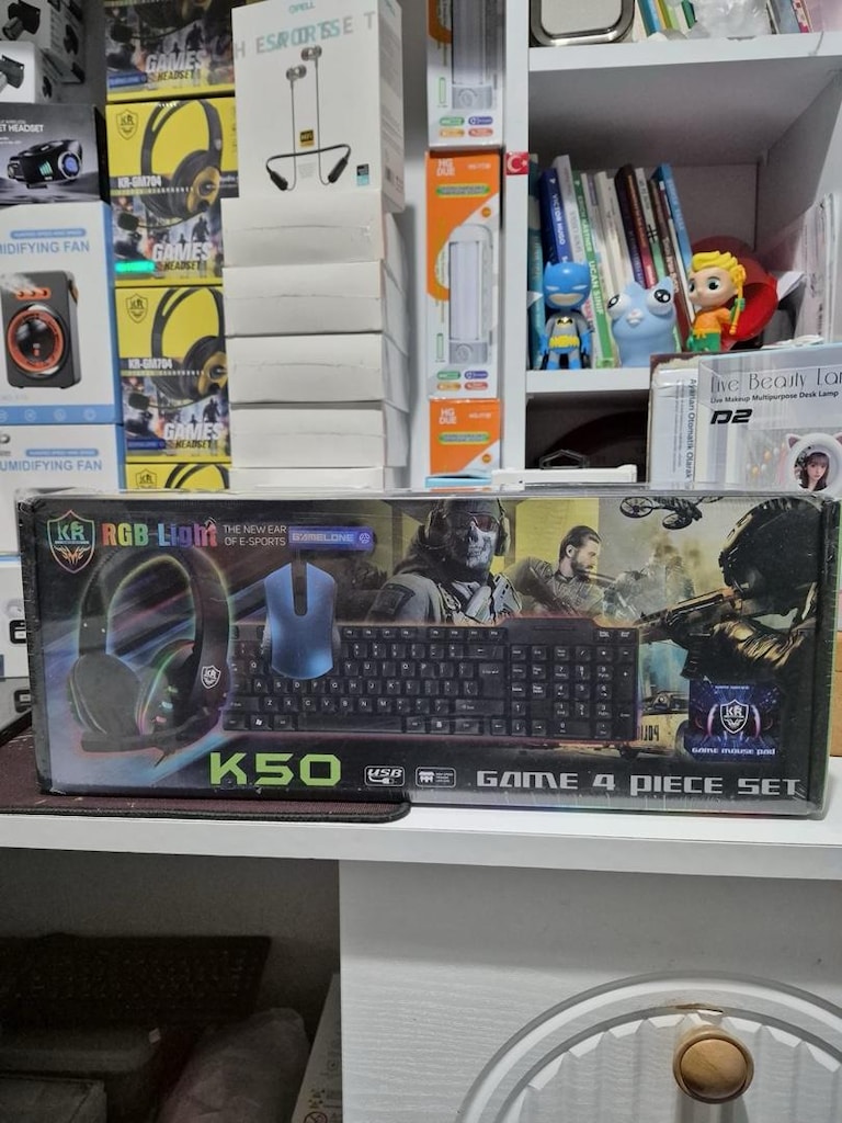 4'lü oyuncu seti klavye mouse kulaklık mouse pedi