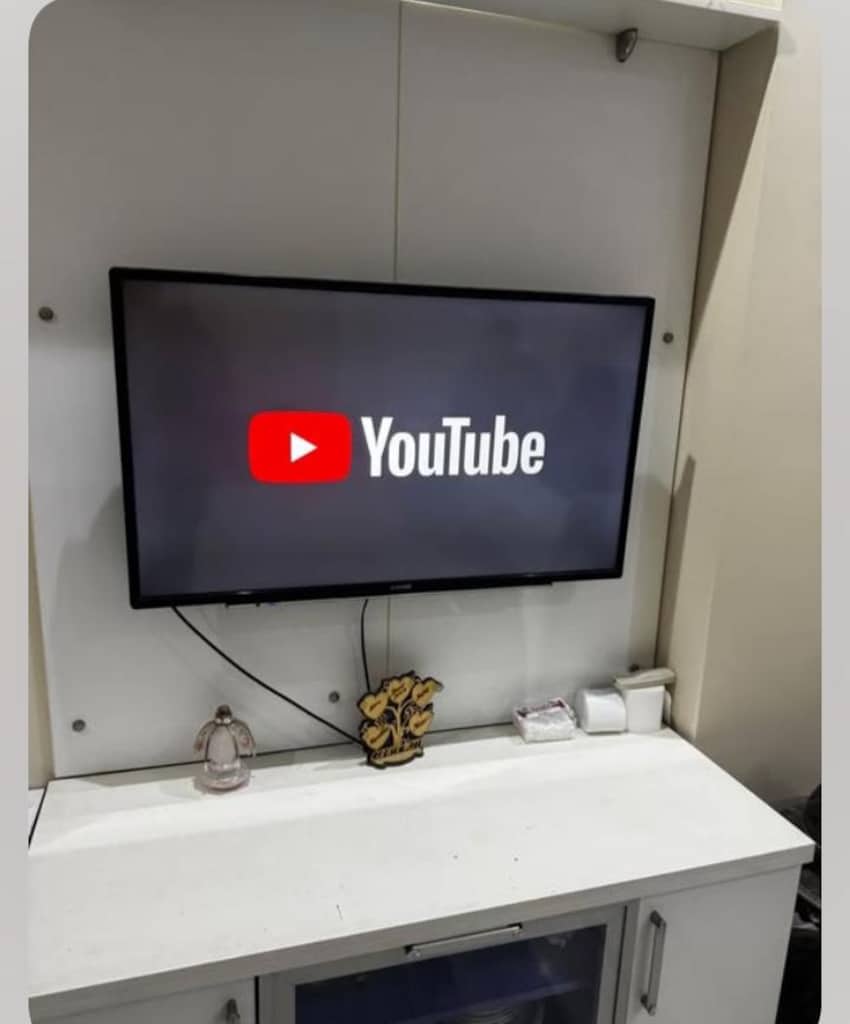 106 Ekran LED TV - 2
