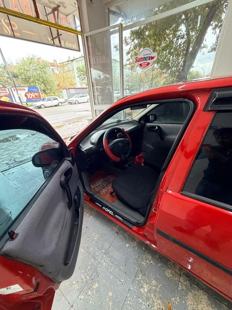 98 Opel corsa - 9