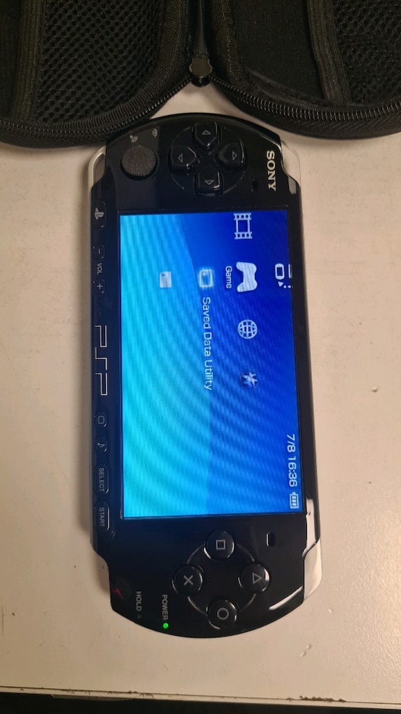 PSP 3004 Slim oyun konsolu - 18