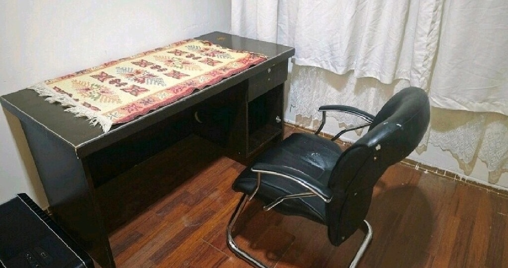 OFİS MASASİ DERİ SANDALYE ACİLL SATILIK 2200 TL - 2