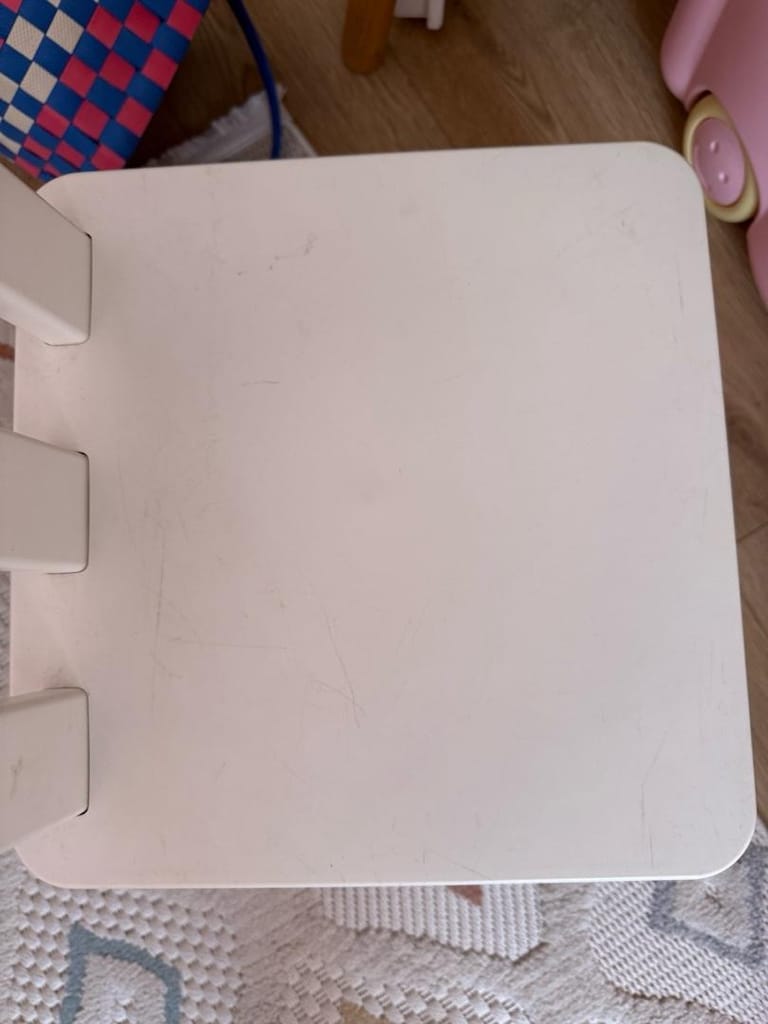çocuk bölmeli ahşap masa ve ikea sandalye - 7