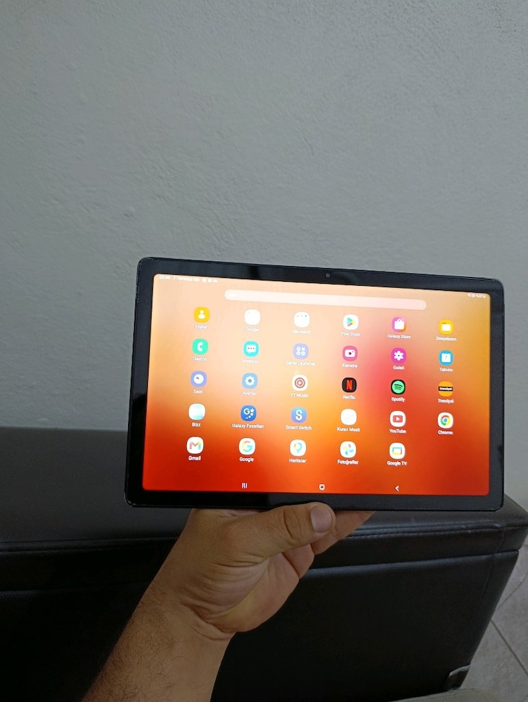 SAMSUNG TAB A7 - 3