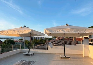 Lüx Şemsiye