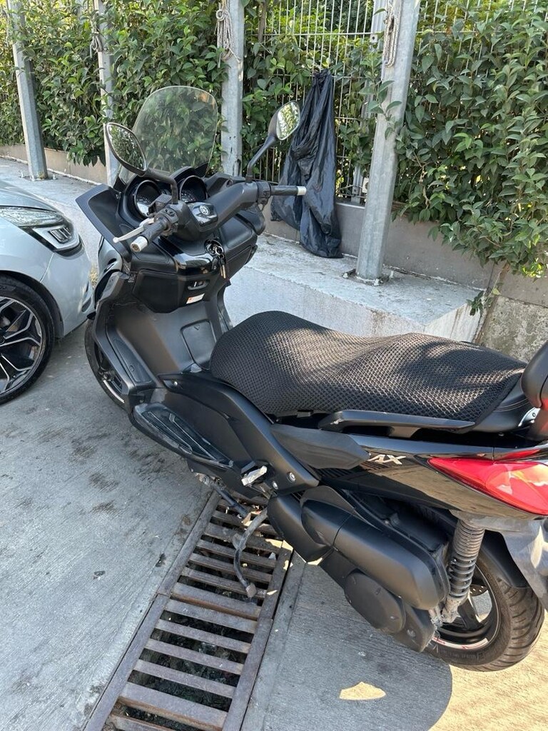 YAMAHA XMAX 250 - 5