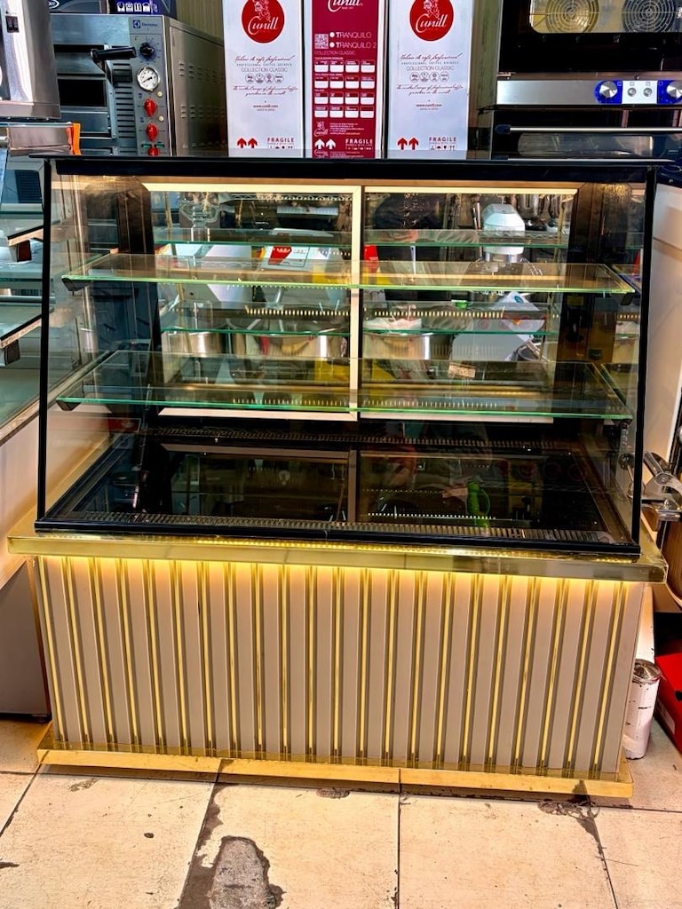 120 Cm Soğutuculu Pasta Dolabı / Tatlı - İçecek Teşhir Dolabı - 7